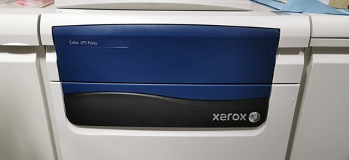 施乐C75～J75定影器220V电压。外观不好，内在不错