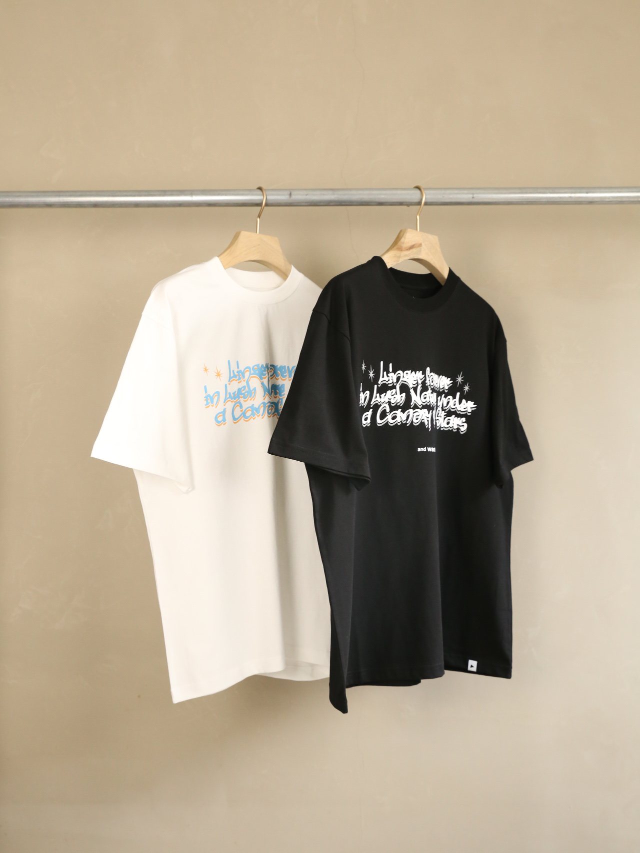 日系山系户外 And Wander涂鸦字母标语印花男女同款夏季短袖T恤