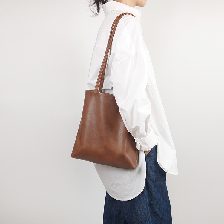 原创头层磨砂油蜡牛皮 防滑极简随性复古美拉德风托特真皮学生包