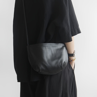 原创软糯真皮头层牛皮女极简无印休闲百搭小单肩斜挎包手机包