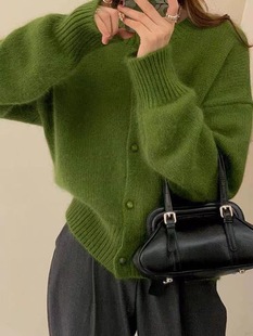2025新羊毛100%牛油果绿色软糯针织毛衣复古慵懒短款上衣开衫毛衣