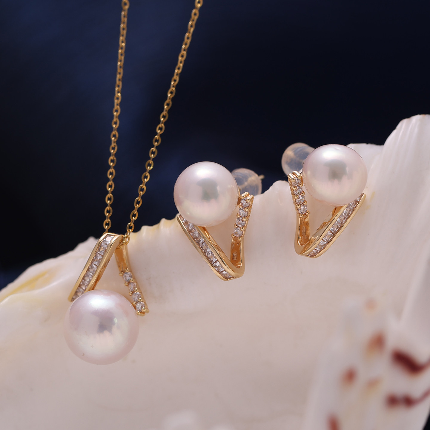 s925纯银精工大气三角立体款耳钉