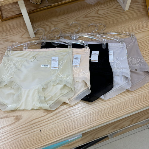 樱姿娜贵妃超弹裤平角内裤蚕丝底