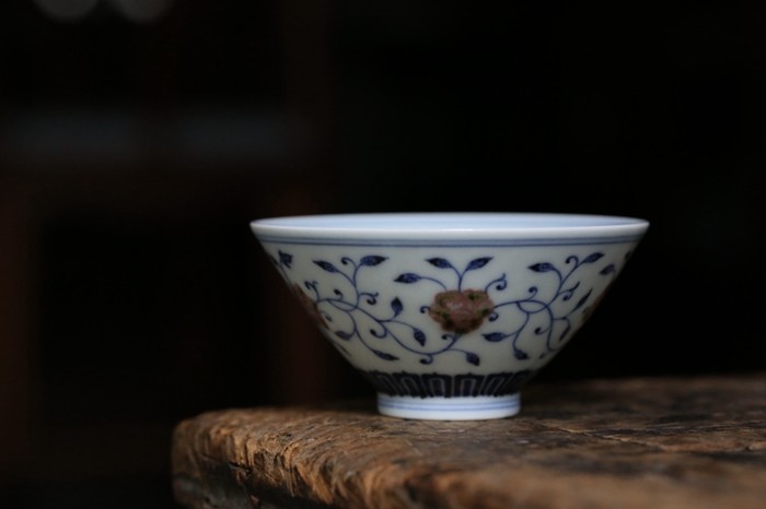 景德镇 一峯窑 缠枝莲 釉里红 斗笠杯