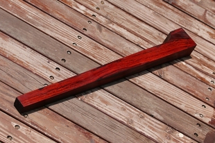 泥料水波绸缎感金星都有 小头3.7 73.5cm长 5.5 大头9 小叶紫檀