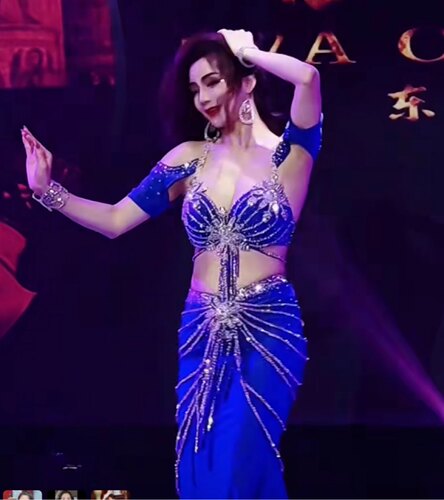 肚皮舞演出服伊娃老师同款雪花主题东方舞表演服私人订制沙漠之舞