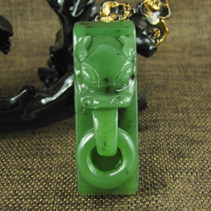 新疆和田玉貔貅皮带扣天然玉石男士腰佩菠菜绿腰牌碧玉腰带扣鉴定