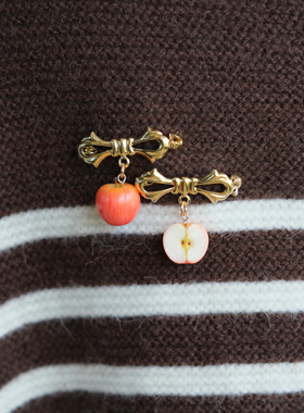 Quinta手作 红富士切开红苹果胸针仿真水果微缩苹果童趣可爱胸针