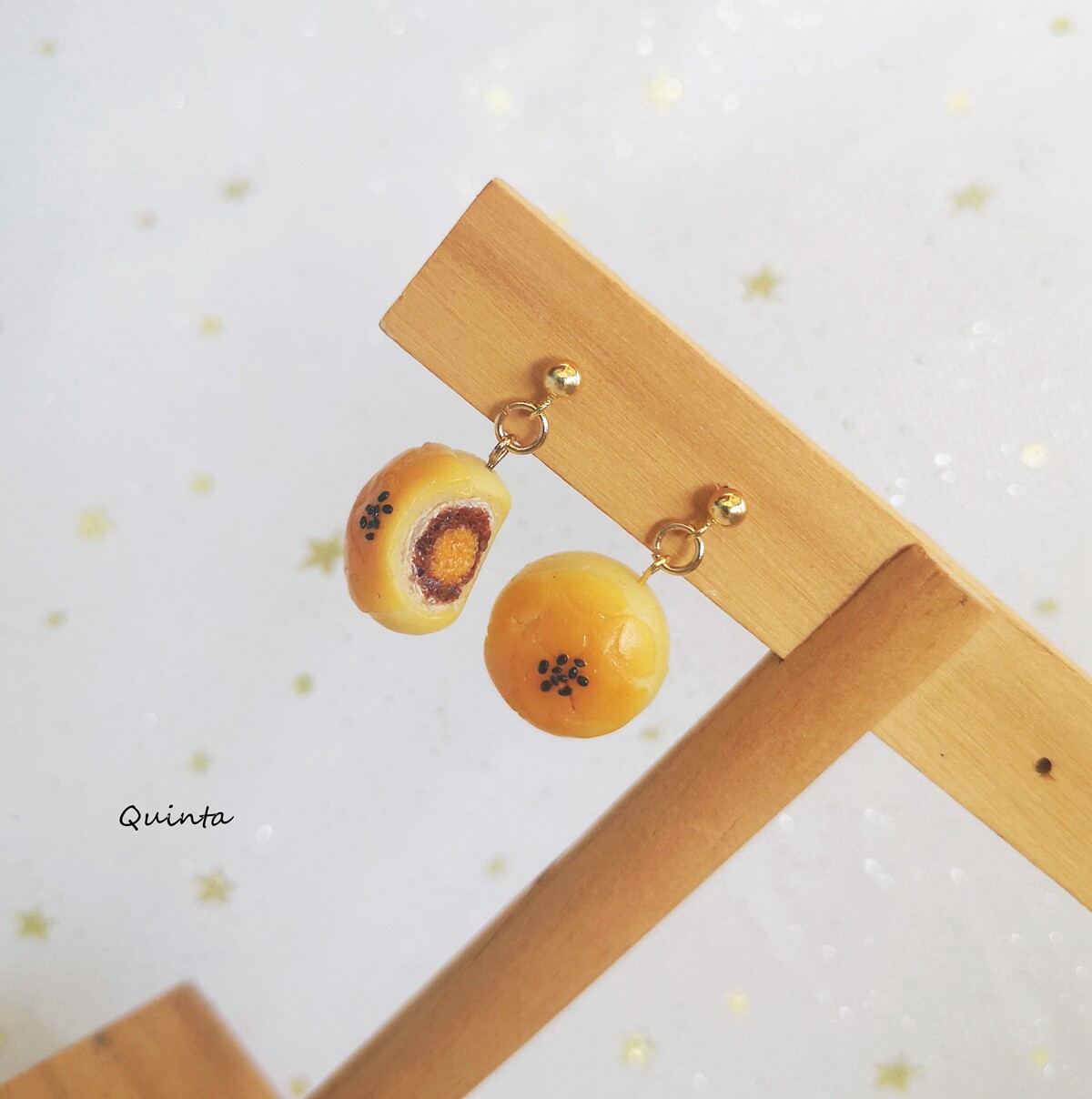 Quinta手作脆皮黑芝麻红豆蛋黄酥925银耳环仿真饼干点心耳夹