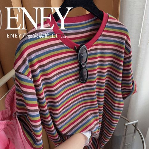 ENEY松弛感舒适T恤红领彩虹条纹