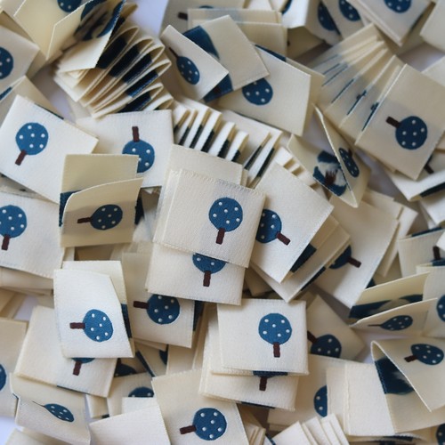 森林小松鼠小树发圈对折大肠圈布标辅料手帐标签织唛标定制现货