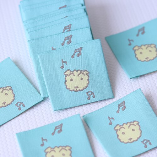 卡通音乐小狗织唛布标商标定制服装辅料帽子领标现货3.5x3.5cm