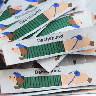 可爱卡通腊肠狗布标织唛标布标服装辅料领标设计定制织标源头工厂