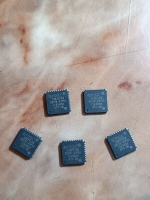 USB2514B-AEZC-TR  丝印USB2514B 封装 QFN-36 接口芯片全新原装