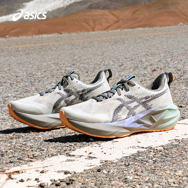 ASICS亚瑟士新款NOVABLAST 5女子轻量回弹跑鞋减震透气运动鞋