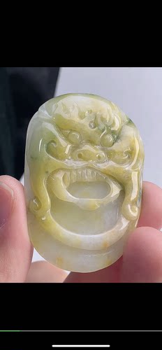 54.5-36.3-8mm,黄翡飘花飘花虎头吊坠，天然翡翠A货aaa6917十五