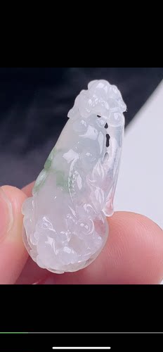 35.4-15.8-10.1mm,水润冰飘花如意   吊坠，天然翡翠A货adq6107-9