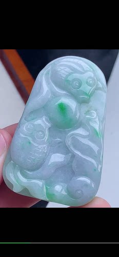 56-35.8-7.8mm,水润飘绿巧雕金玉满堂吊坠天然翡翠A货aaa68.2十三