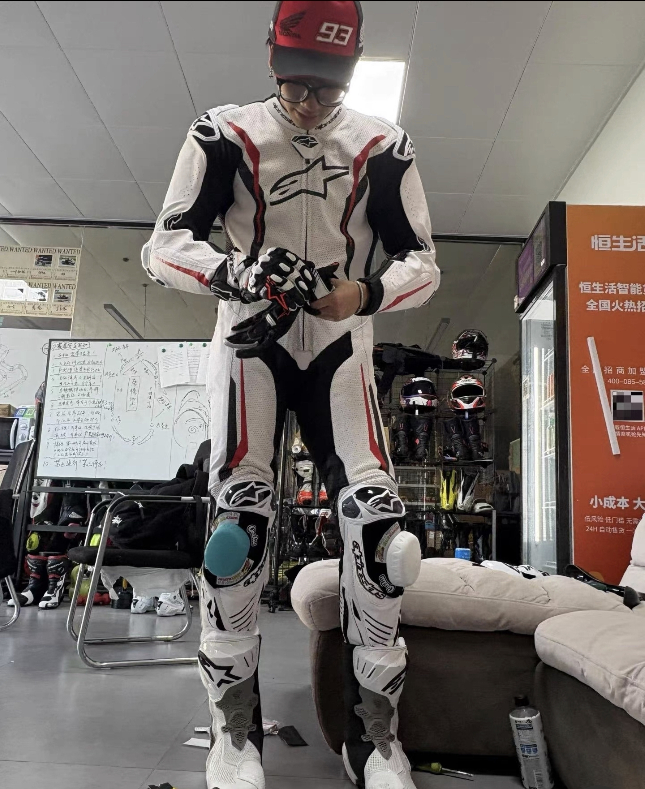 量身定制GP V5连体皮衣摩托车赛车服非a星牛皮防摔耐磨通勤跑山