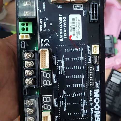 议价驱动器MBDV-2X-520AC-F01包好 有8个