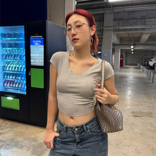 T恤女正肩修身 Wild 露脐紧身V领短袖 显瘦大领口辣妹上衣 夏短款