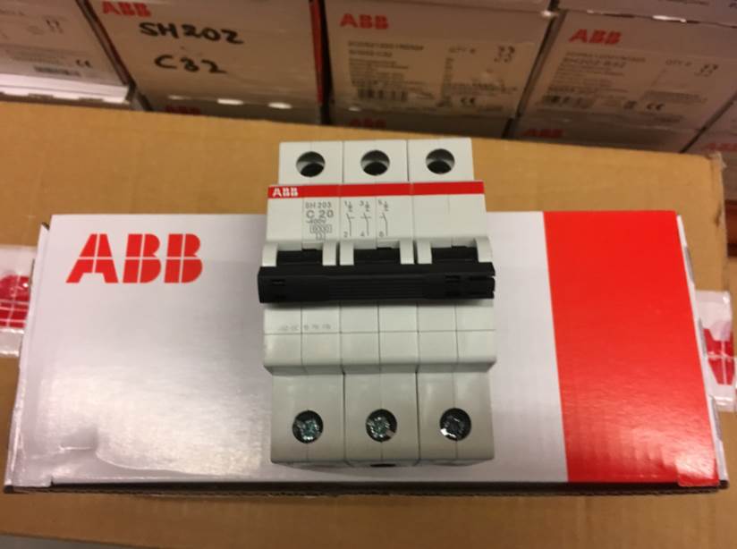 议价全新原装ABB微型断路器，SH204-B20 / SH204-C20￥