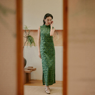 茉茉旗袍春新 低领无袖侧拉链中长款 复古日常苎麻宽松版 枕绿
