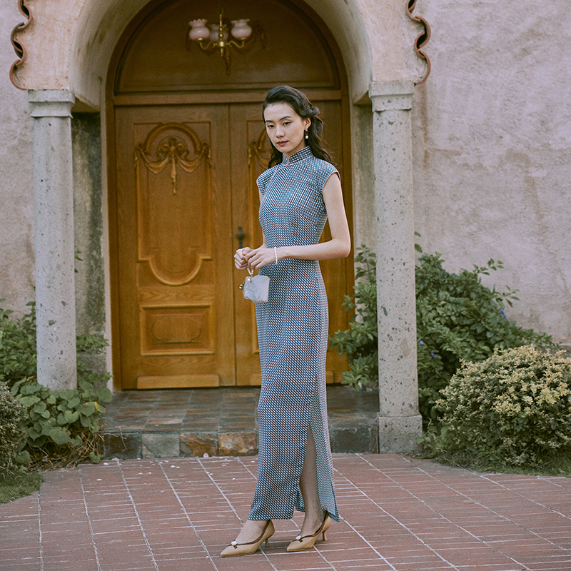 茉茉半开襟温婉日常民国人丝旗袍