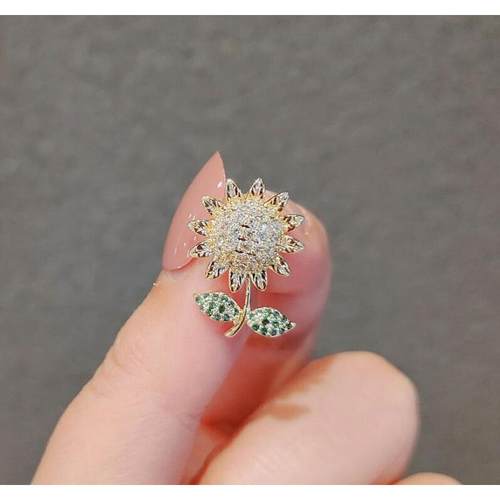 奥特莱斯品牌折扣店撤柜清仓捡漏轻奢向日葵胸针outlets女配饰潮