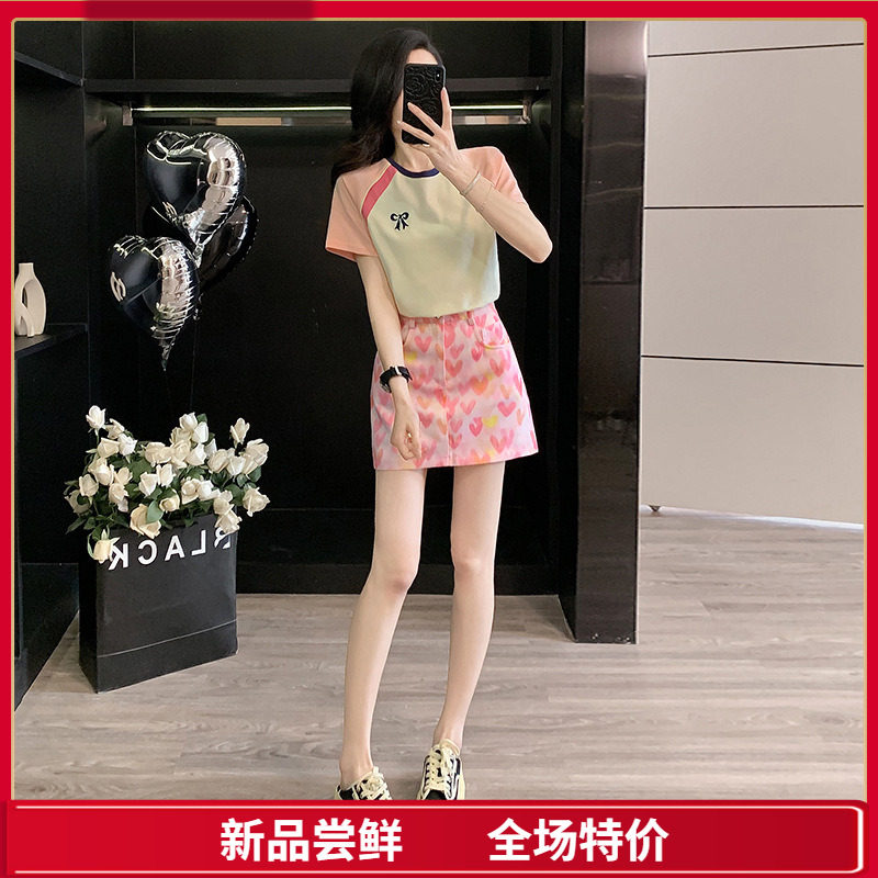 温柔甜美时尚套裙女2025夏季洋气减龄拼色短袖T恤粉色短裙两件套
