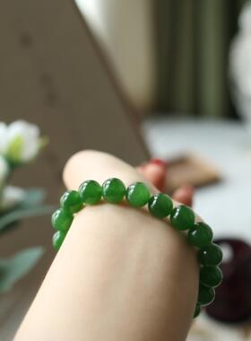 天然和田玉卡10碧玉高色圆珠单圈 货号: J16478 | 售价: 11900元