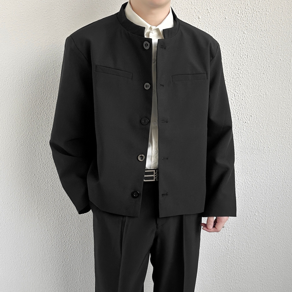 高级感痞帅酒红色立领短款西装外套男春秋款宽松休闲西服垫肩夹克