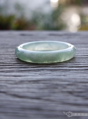 『青禾淑坊』天然绿色系岫玉手镯 {明朝挂帆席} 国风古典玉镯56MM