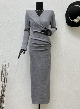 秋冬新品灰色针织弹力长袖打底连衣裙V领外穿长款压褶性感包臀裙
