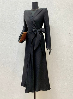 春夏季新品纯黑色长款V领礼服式裙2026对襟系带蝴蝶结高腰连衣裙