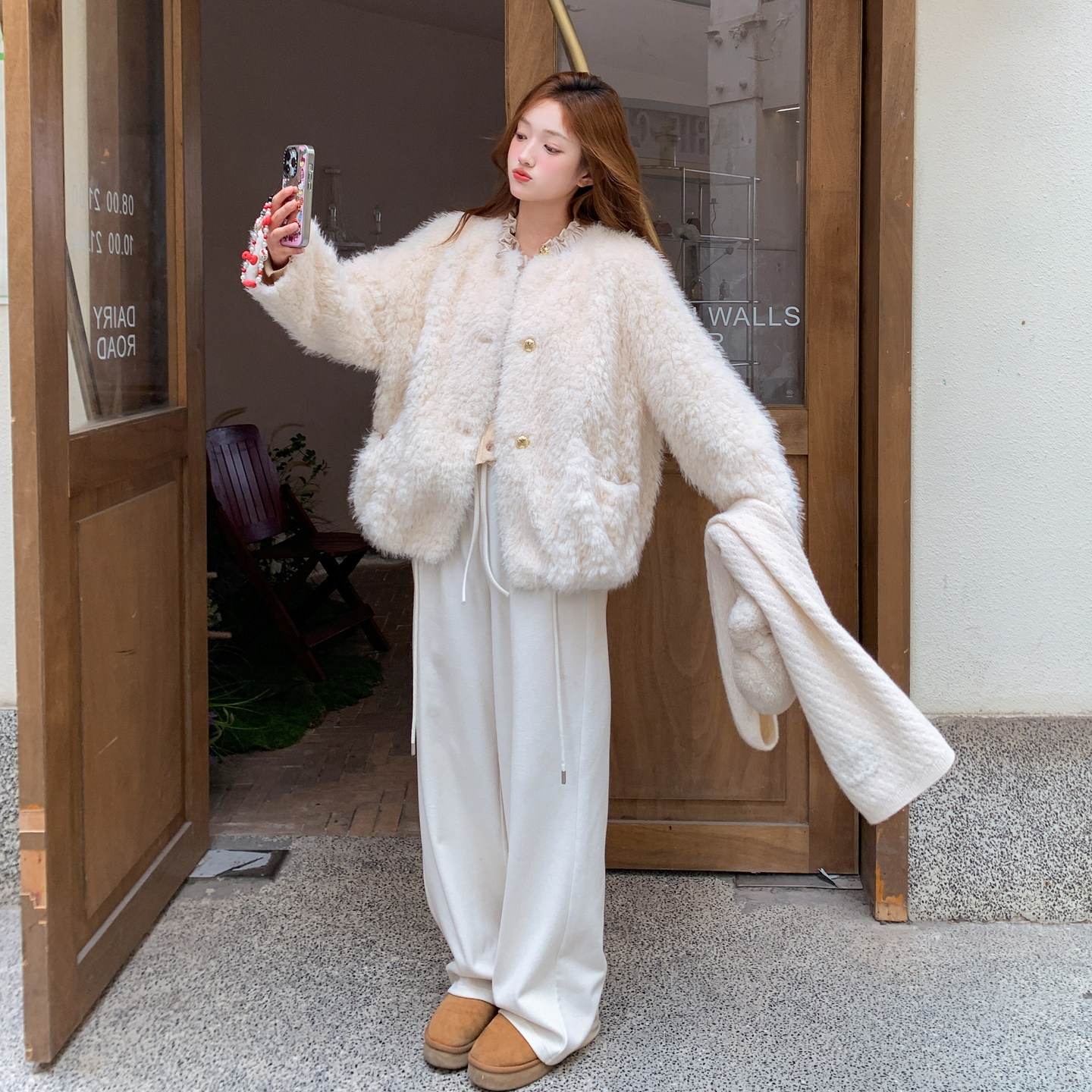 【现货】圆领抽褶皮毛外套2566-米白P195-K298,女装棉衣/棉服,柏妮丝绮