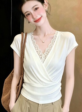 胖妹妹大码女装夏季蕾丝性感V领宽松显瘦短袖T恤气质设计感上衣