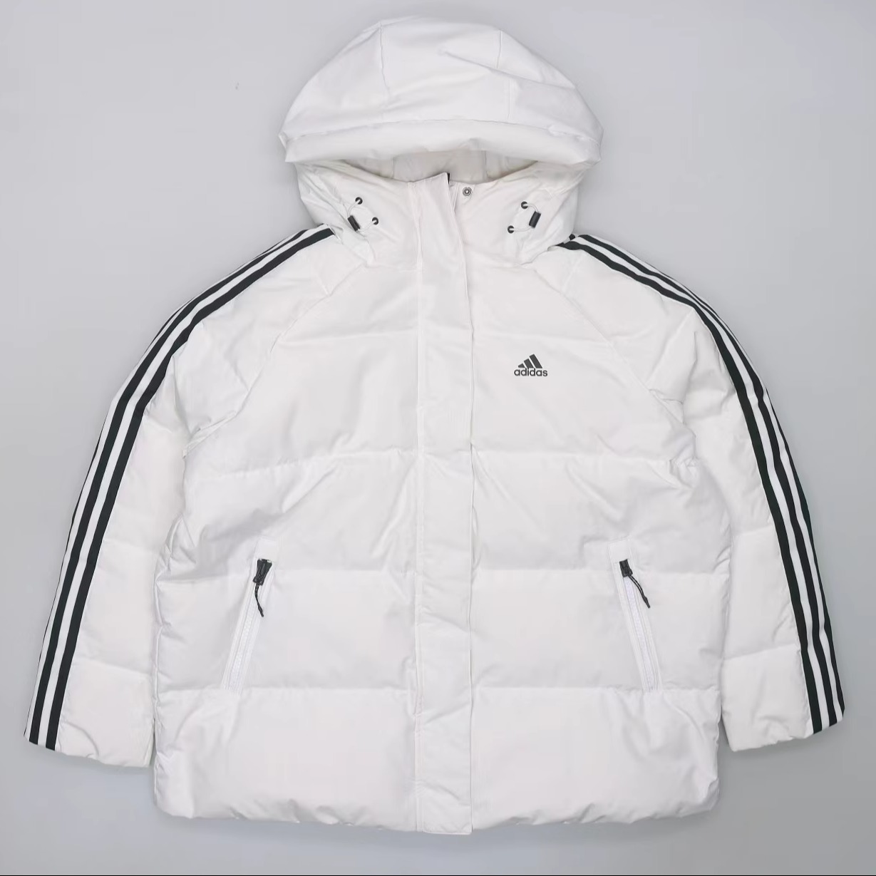 阿迪达斯保暖舒适女运动羽绒服