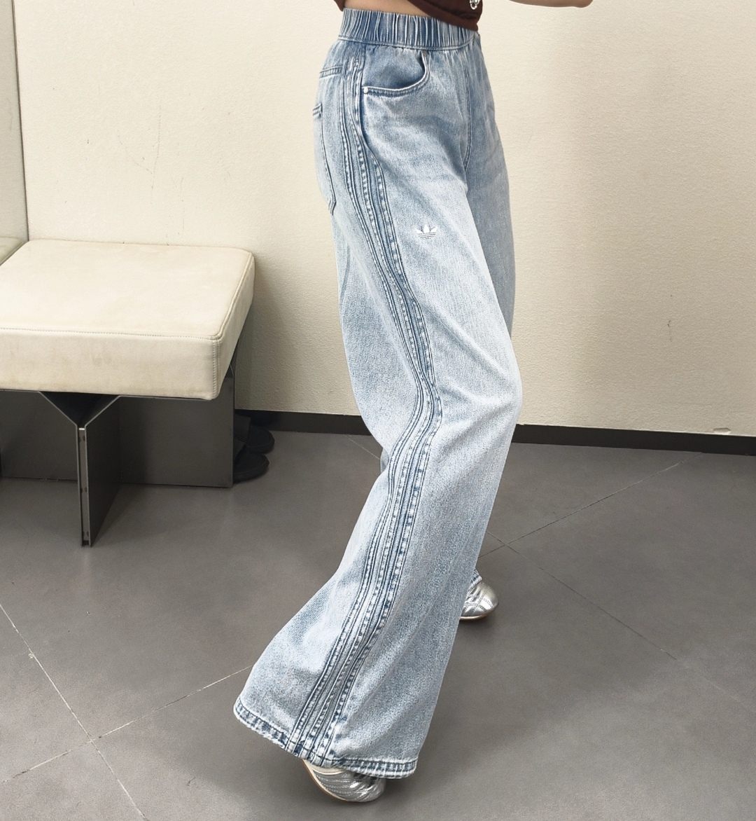 阿迪达斯三叶草女士正品牛仔裤休闲裤长裤KC5837