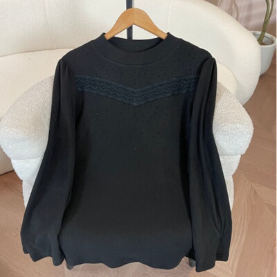 PWD33402【仅上衣】秋冬蕾丝拼接烫钻大码女装上衣【衣长68】