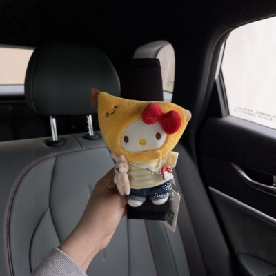 Steve和豆豆 Hellokitty香蕉甜筒毛绒玩偶车载装饰汽车安全带护肩