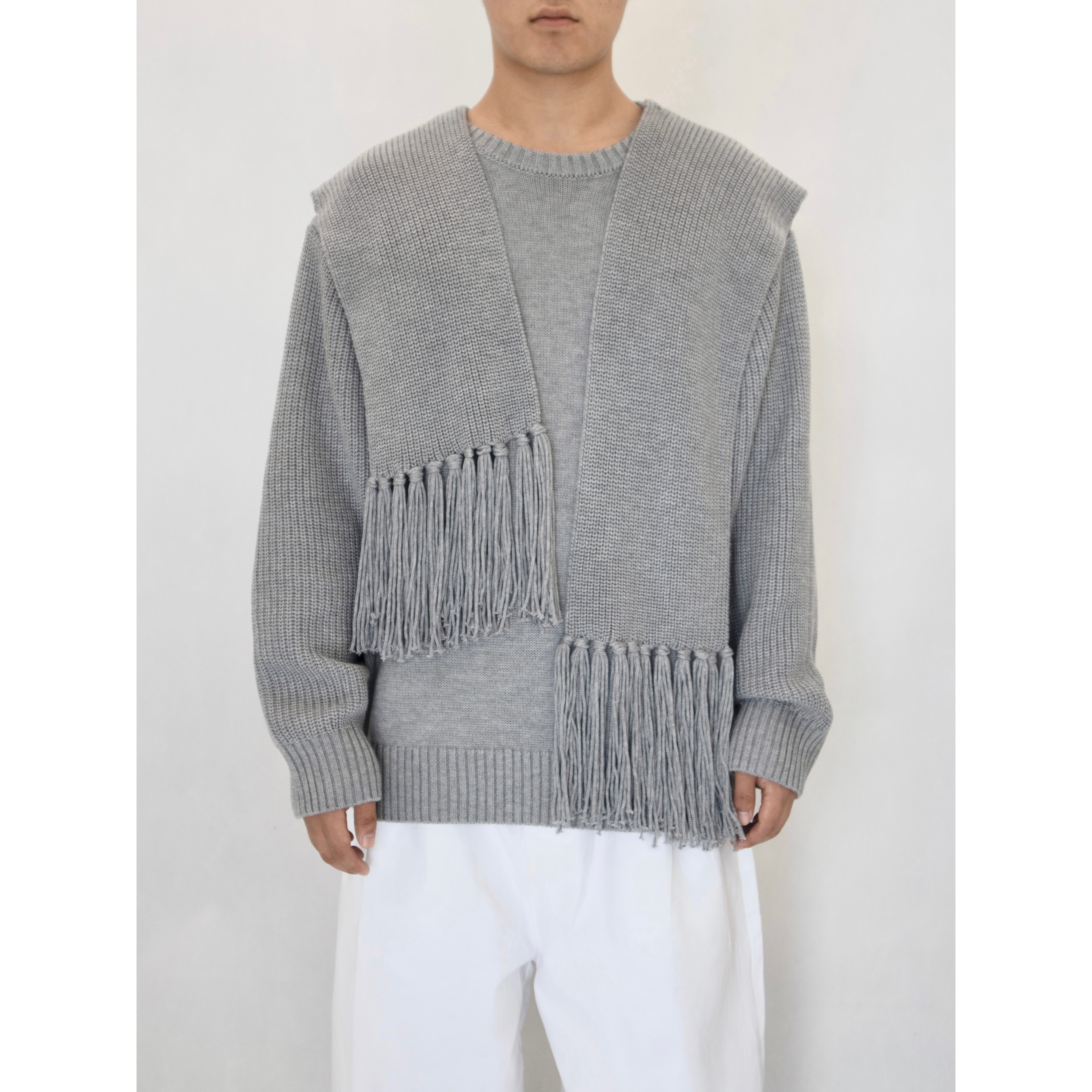 YOWSAH 肩膀两片围巾圆领长袖毛织套头圆领毛衣 浅灰色