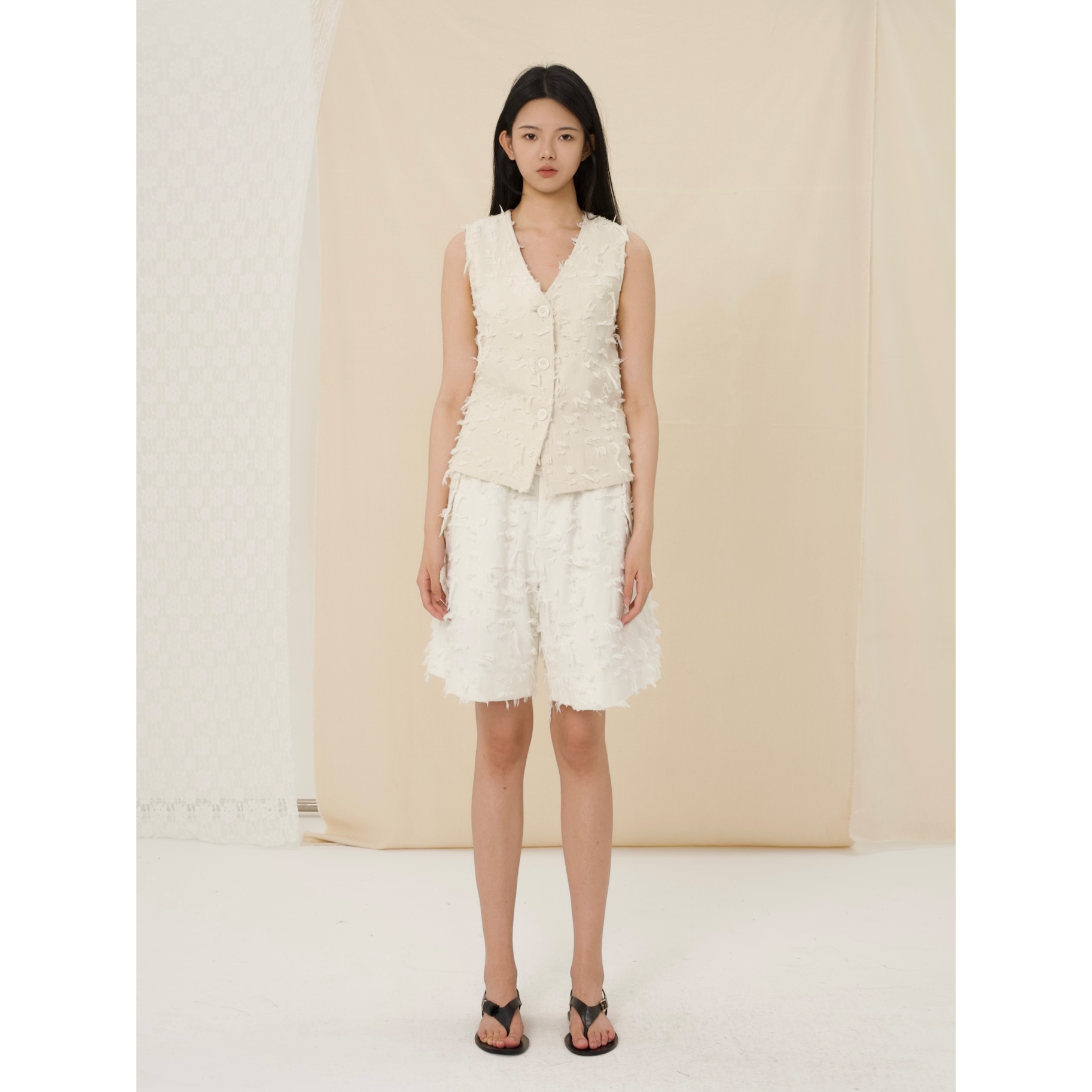 YOWSAH 高支棉洗水手工起毛提花背心 杏色