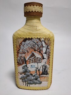 俄罗斯桦树皮酒瓶内胆玻璃瓶手绘小木屋高17.5厘米