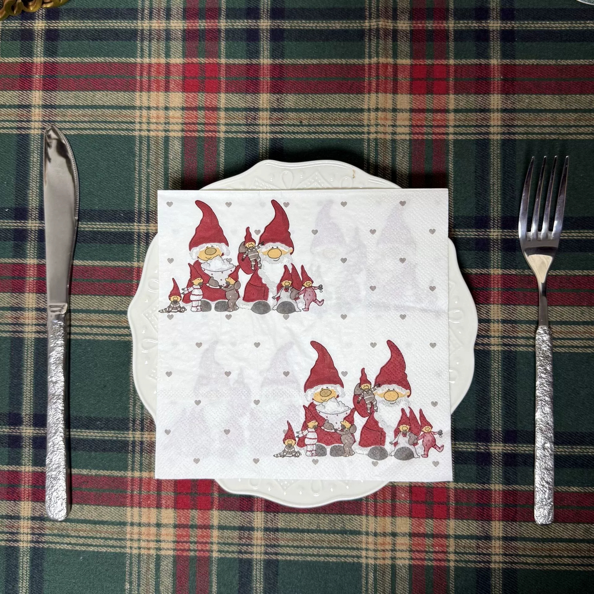 跨境红帽子圣诞老人小爱心趣味圣诞节西餐厅装饰餐纸圣诞彩色纸巾
