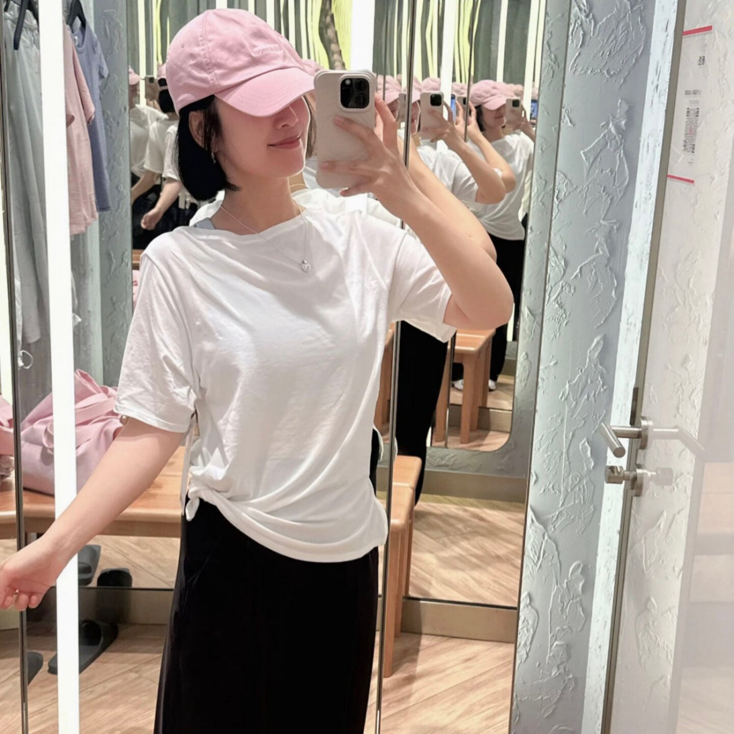白色一字领船口领宽松瑜伽T恤女