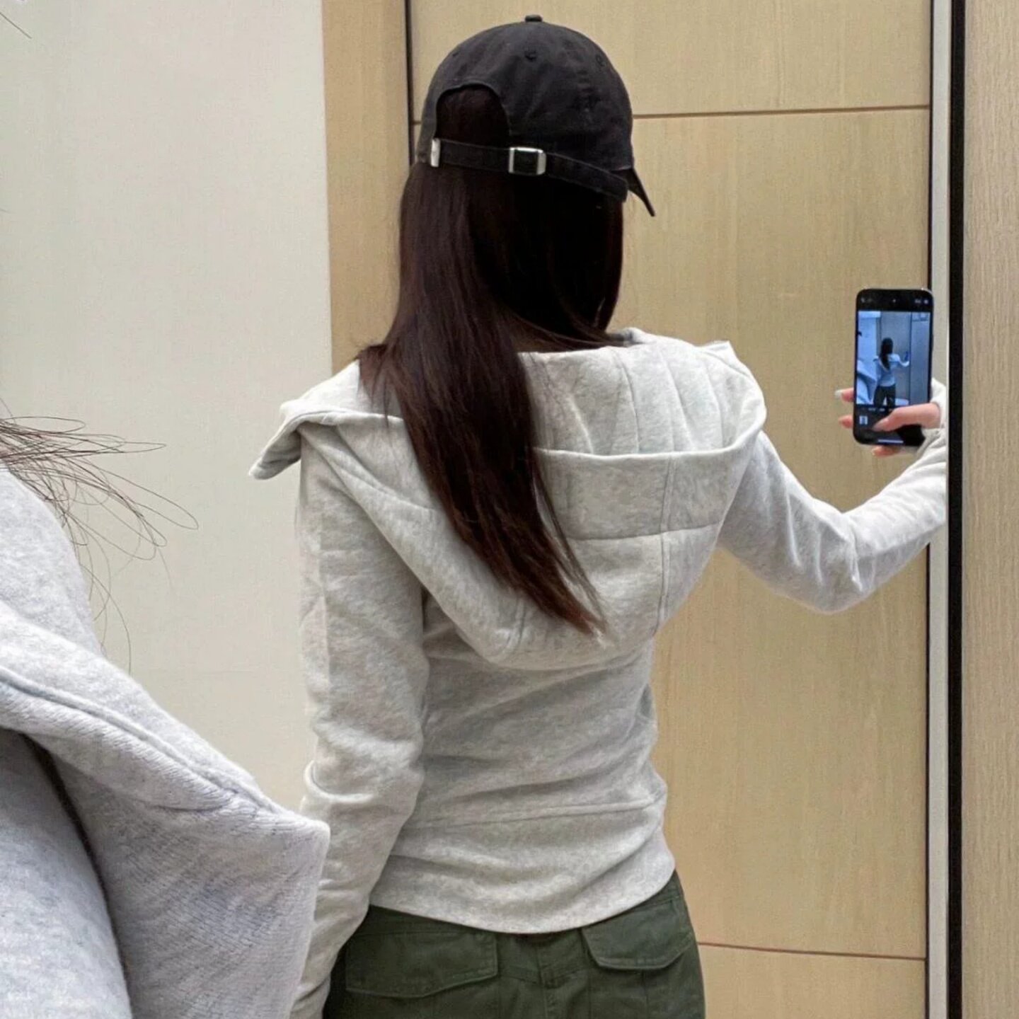 春秋加绒连帽拉链卫衣开衫外套女