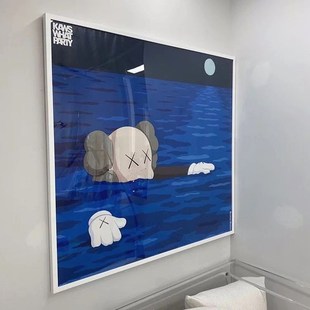 布魯克林博物館KAWS游泳海報(bào)畫(huà)框Vitra維特拉椅子機(jī)器人海報(bào)裱框