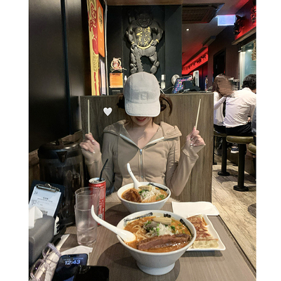 LilyRosemarylulu连帽加绒卫衣