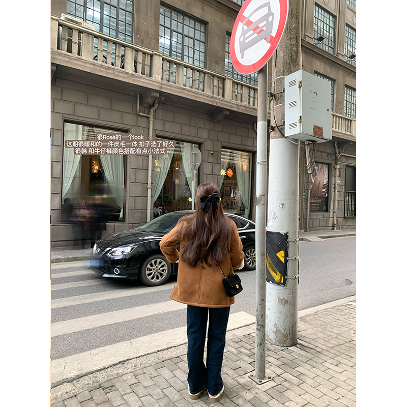 Lily Rosemary/ 韩女氛围 栗子扣皮毛一体大衣外套